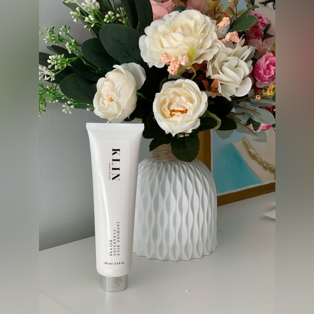 Facial Foam brand “KLIN Beauty” 3.4oz